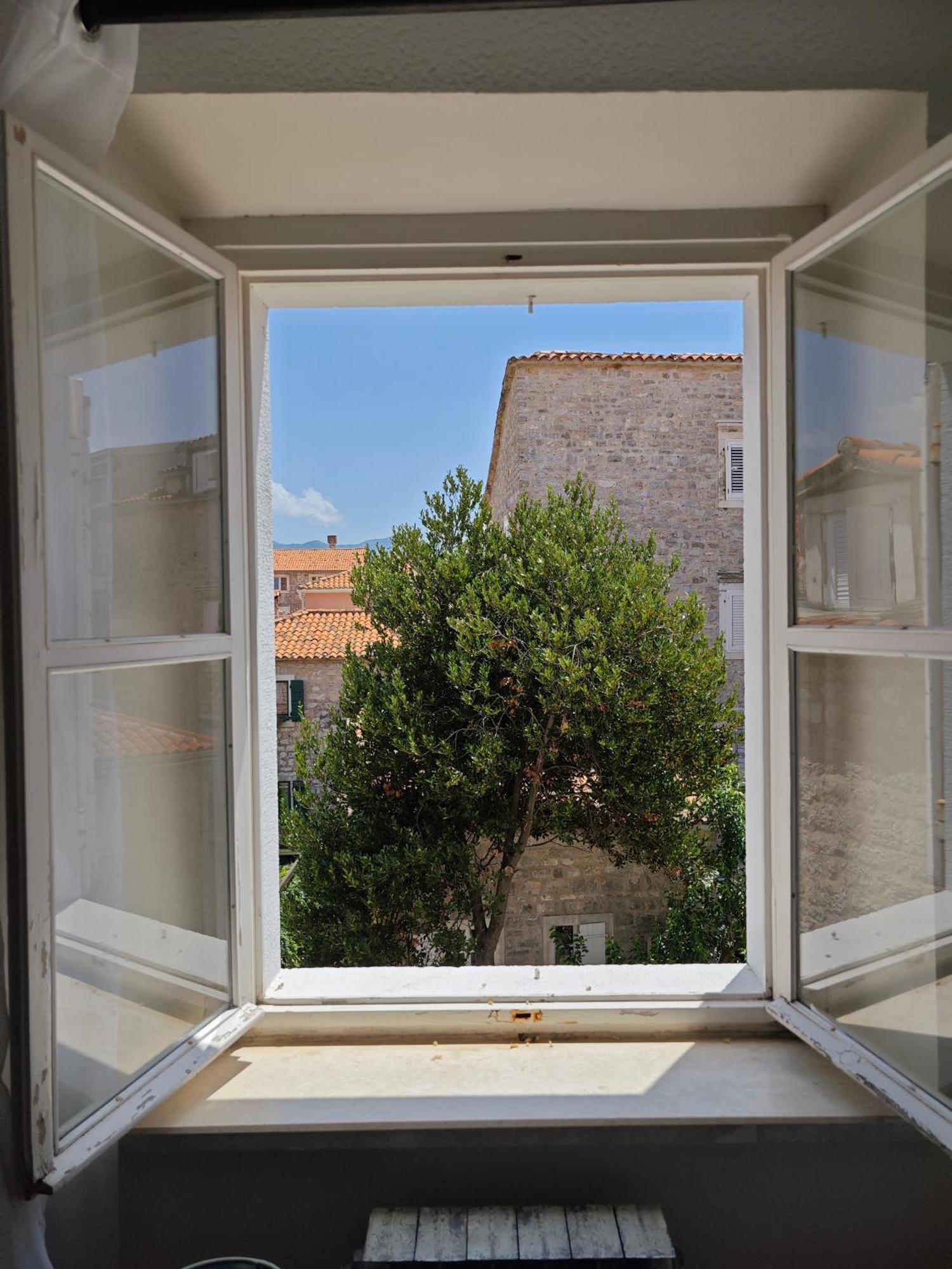 Beatrix Suites Budva Exterior foto